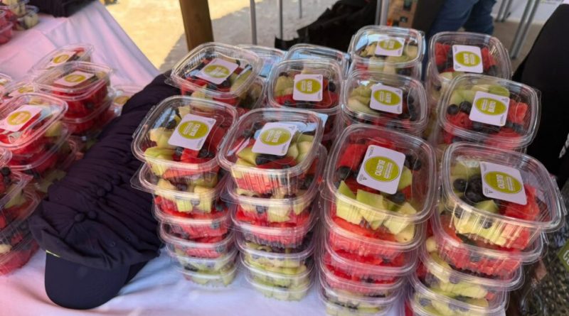 600 kilos de fruta refrescante y saludable para celebrar el ‘Día Internacional de las Cooperativas’ 600 kilos de fruta refrescante y saludable para celebrar el ‘Día Internacional de las Cooperativas’