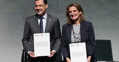 La Junta y el Gobierno firman un “acuerdo histórico” por Doñana