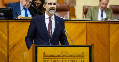Andalucía reafirma su posición unánime frente a una nueva PAC lesiva para los agricultores y ganaderos Andalucía reafirma su posición unánime frente a una nueva PAC lesiva para los agricultores y ganaderos