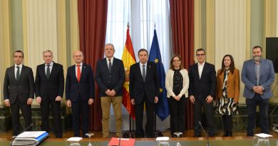 Luis Planas: Los nuevos mercados internacionales abren oportunidades para los buenos vinos de España Luis Planas: Los nuevos mercados internacionales abren oportunidades para los buenos vinos de España