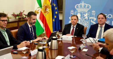 Fernández-Pacheco subraya la importancia de los controles fronterizos para evitar competencia desleal