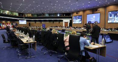 Luis Planas defiende la actualización de la Política Pesquera Común para adaptarla a los nuevos retos del sector